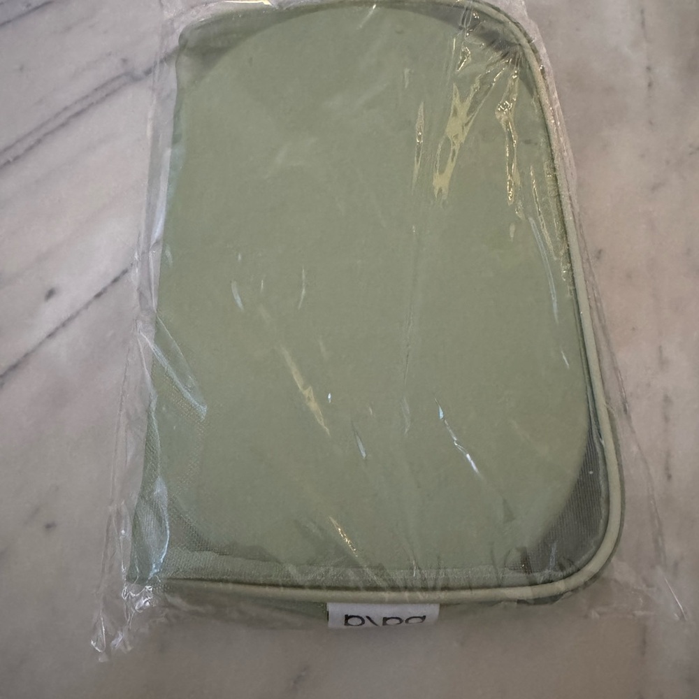 Bala Capsule Sliders Mint Green